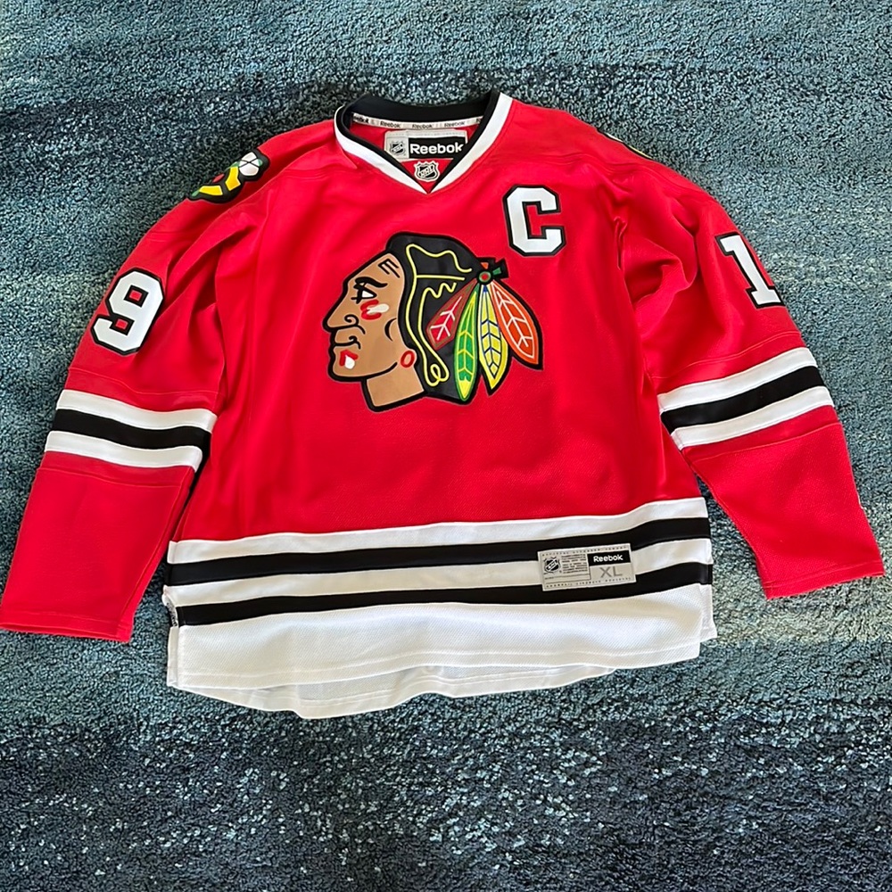 Chicago Blackhawks Hockey Jersey (Reebok)